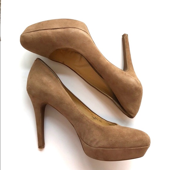 🎉HP Gianni Bini Tan Suede Heels - Picture 2 of 6